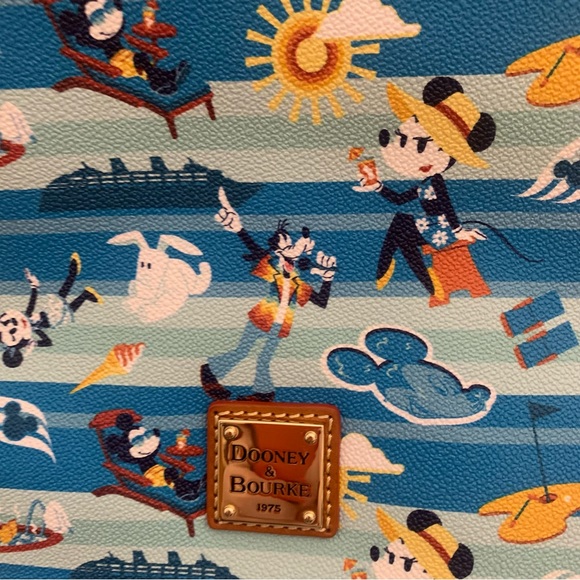 NWT. Disney Dooney & Bourke. Cruise line crossbody bag - Picture 5 of 12